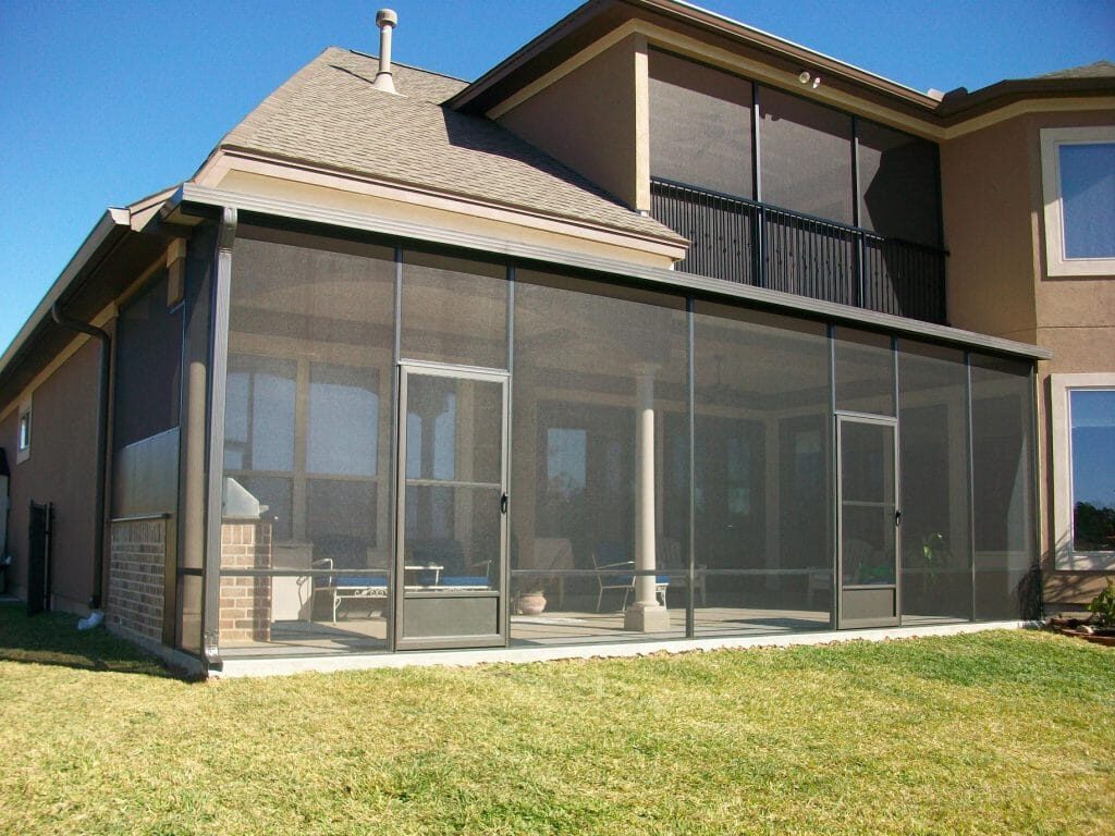 Screen Room & Sunroom Contractor | Elite Gutters and Sunrooms